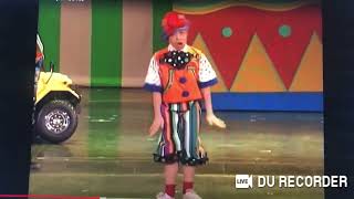 Julie Sing and Dance To “Be Kind To Your Web-Footed Friends” for Olsen Twins