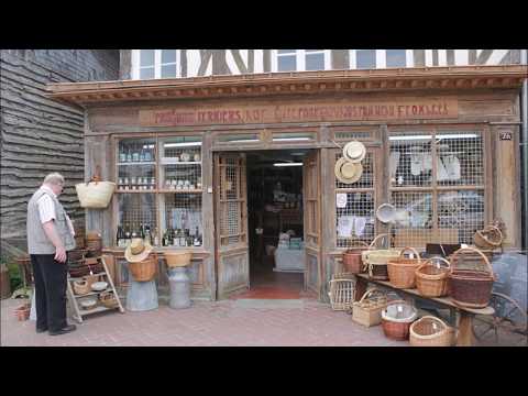 Les Plus Beaux Villages de France / Beuvron-en-Auge (Calvados)
