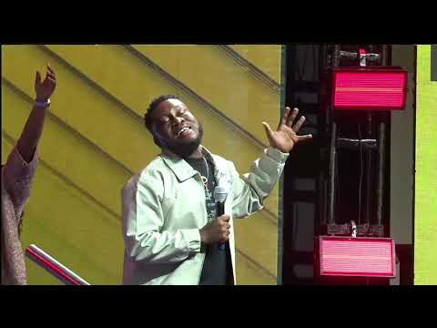 Powerful worship session with Prinx Emmanuel at Zamar 2025 