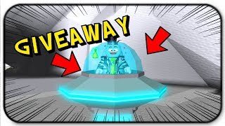 (Code + Giveaway) Roblox Snow Shoveling Simulator UFO Update With Vehicle and Pack Giveway