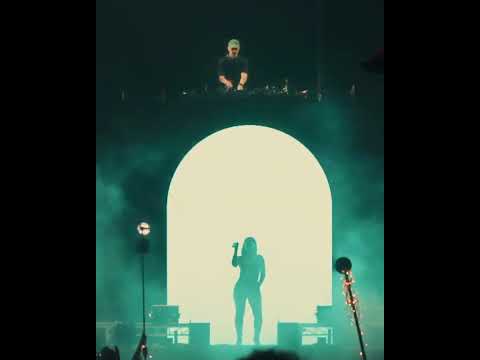 Dom Dolla brought out an unexpected guest for all 90s kids, #NellyFurtado. #shorts