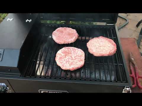 Cooking Frozen 1/3 lb Burgers with the Country Smokers...