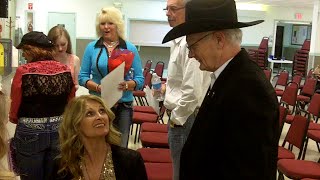 preview picture of video 'Nashville Comes to Highpoint Community Center    Evening in the Round Linda Davis Show   Part 3'