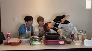 Download lagu [ENG/INA/THAI SUB] Three Versus Three💚 | NCT MARK TAEIL JUNGWOO VLIVE mp3