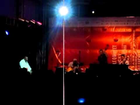 HKIJF 2011 - Freddy Cole Quartet (excerpt 4)