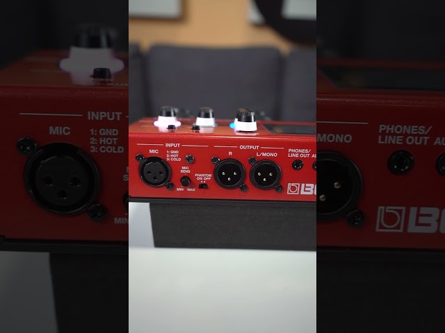 Vídeo relacionado con BOSS Bolsa de Transporte CB-VE22 | Bolsa a Medida para Cantantes de Directo y Estudio | Apta para los Productos VE-22/VE-20 Vocal Performer, un micrófono y Accesorios | Gran Bolsillo Exterior