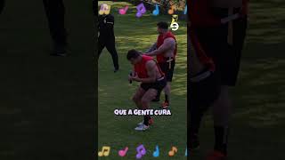 COCIELO CANTANDO BOATE AZUL! 🎤🎶 #cocielo #reversao #futebol