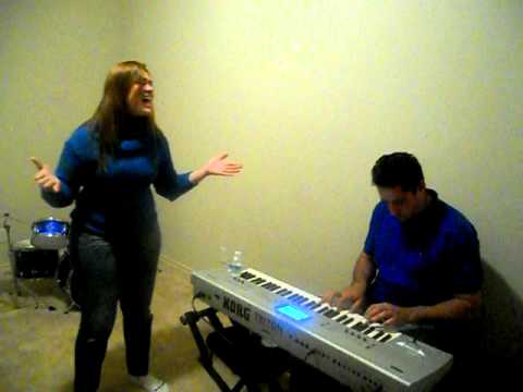 Jeiélli Lima cantando FIDELIDADE na casa de amigos.. c/ Everton França no piano em Dallas/TX - USA