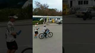 Grace 今日完成了六十幾年的夢想, 恭喜你可以同孫仔一齊踏單車啦!!