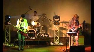 Banda Queimando Óleo - Sin's A Good Man's Brother (Grand Funk Railroad).wmv