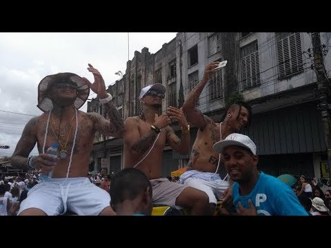 Kannário, Edcity e Chiclette Ferreira puxam “trio da favela” na Lavagem do Bonfim