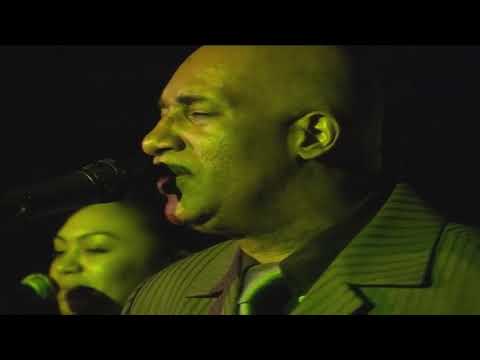 Momo-Watt  - I Know Who Hold My Hand (Official Live)