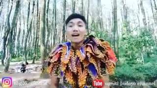 Download lagu Pacarmu ganteng sugih tumpaane ninja iso gedrug pora .......enegrooooooo...... mp3