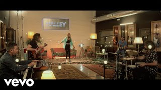 Video Life in Halley de Conchita