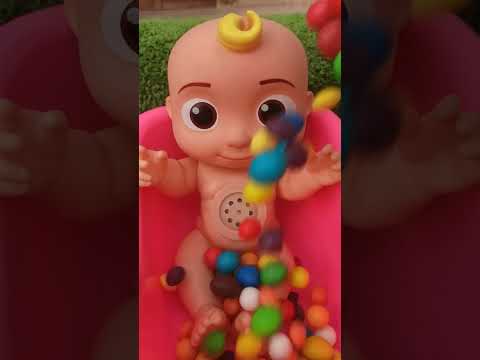 "COCOMELON" ENJOYING M&M CHOCOLATE CANDY IN THE BATHTUB #mnm #viral #youtubeshorts #shorts
