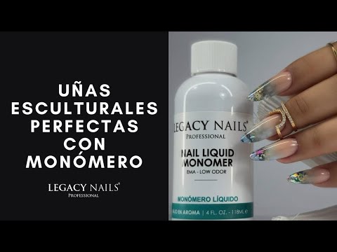 Uñas esculturales perfectas con el monómero de LEGACY NAILS.