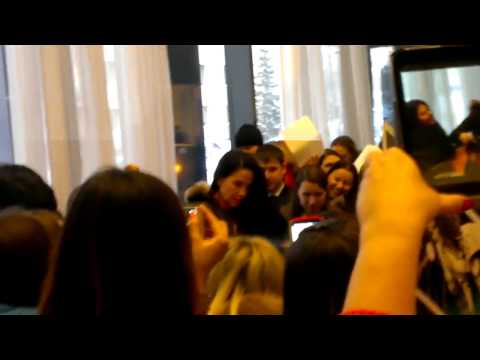 Natalia Oreiro .con Fans en Hotel - 24.11.2014 (NOVOSIBIRSK - Rusia) Parte Nº3