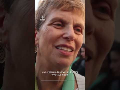 Israeli and Palestinian mothers call for peace on barefoot walk | AJ #shorts