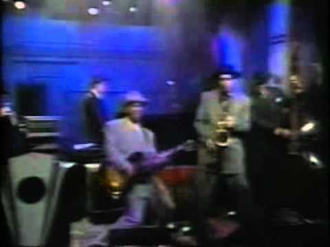 Big Bad Voodoo Daddy: "You & Me & the Bottle Makes 3" (Live on Conan)