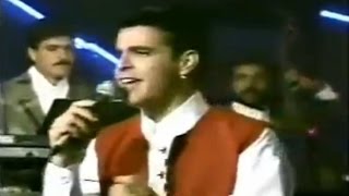 LUIS ENRIQUE: &quot;Desesperado&quot; versión original en Vivo Programa &#39;Salsa&#39; AMOR Y ALEGRÍA (1988)