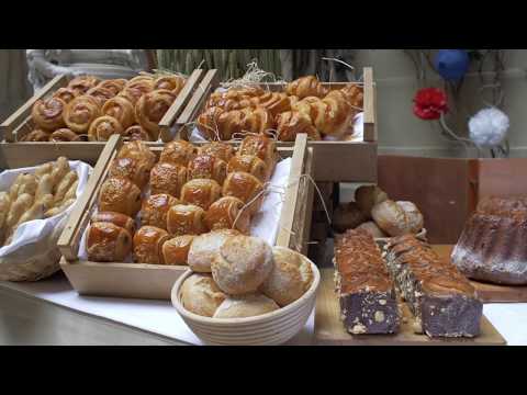 download lagu mp3 mp4 Bastille Day Breakfast, download lagu Bastille Day Breakfast gratis, unduh video klip Bastille Day Breakfast