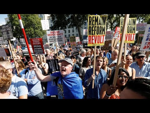 مظاهرات عدة في بريطانيا تنديدا بتعليق بوريس جونسون أعمال البرلمان