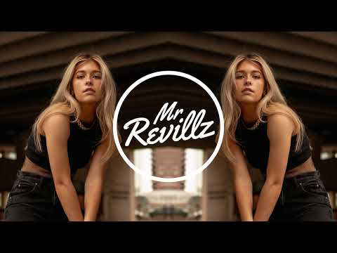 Ryan Ennis, Michaela - Close