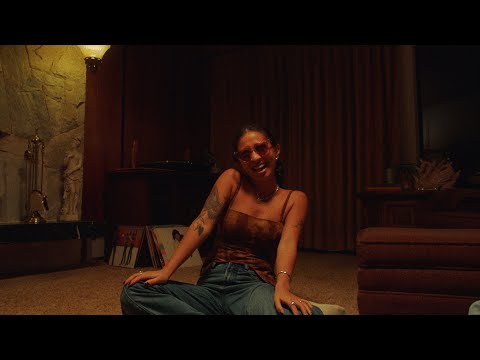 Babe Corner - Bianca (Official Video)