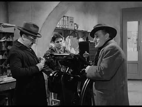 Totò e Peppino De Filippo - scena divertente da "La banda degli onesti" (1956)