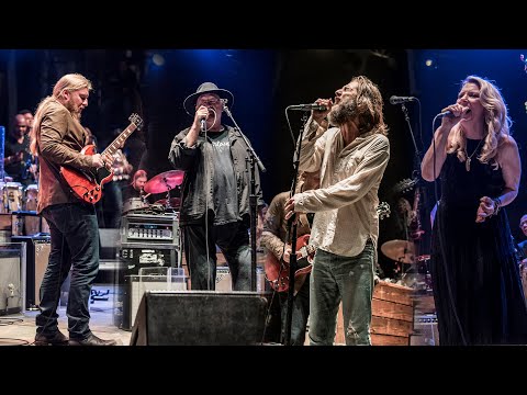 Tedeschi Trucks Band & Leon Russell - With A Little Help From My Friends