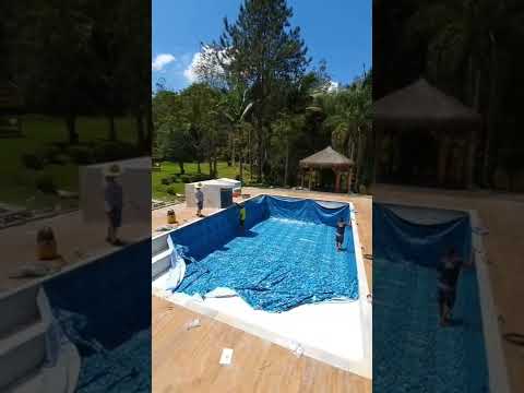 Veja essa linda e grande piscina construída por Sólazer! 💙 #shorts