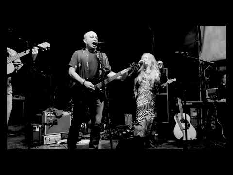 NIDDL & CHRISTIAN BECKER live – „Xundheit und Prost“ im Schloss Neugebäude 🎶