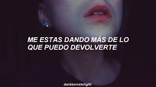 Melanie Martinez; Too Close// Español