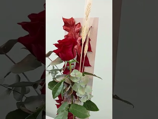 Vídeo relacionado con SIMBOLIKS Anillo Flor Rosa de Sant Jordi Ajustable, Diada de Catalunya, Dia dels Enamorats, Anillo de flores, Regalo para la madre, regalo Mujer, Regalo Rosas, Dia del Llibre