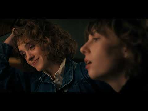 robin and nancy being married for 4 minutes and 32 seconds