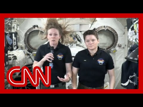 美國國家航空航天局太空人在國際空間站接受 CNN 沃爾夫-布利策採訪 (NASA astronauts speak with CNN's Wolf Blitzer from the International Space Station)