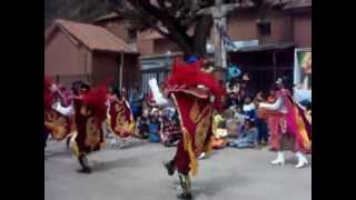 preview picture of video 'bailando en la fiesta patronal del I.S.E.P. quiquijana'