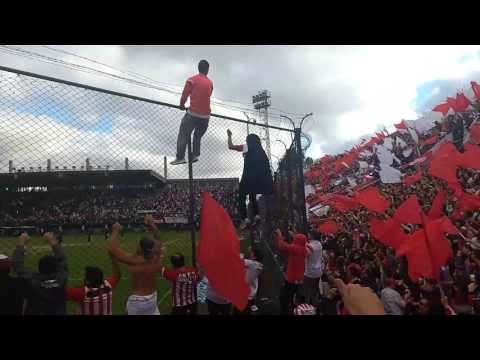 "Hinchada de estudiantes de la plata en Quilmes vs gimnasia 2017" Barra: Los Leales • Club: Estudiantes de La Plata • País: Argentina