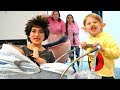 Младшая СЕСТРА - ТРОЛЛЬ!!! // Леди Диана Младшая СЕСТРА - ТРОЛЛЬ!!! // Леди Диана