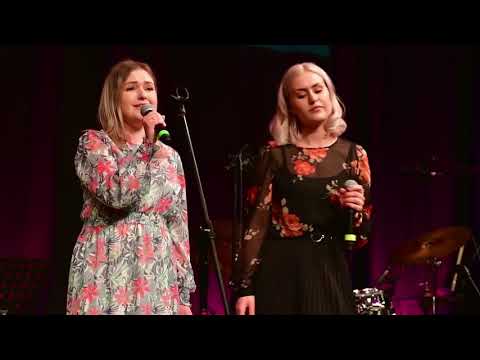 „Każdy szafę ma” wyk. Patrycja Florczak i Oliwia Iwanowska