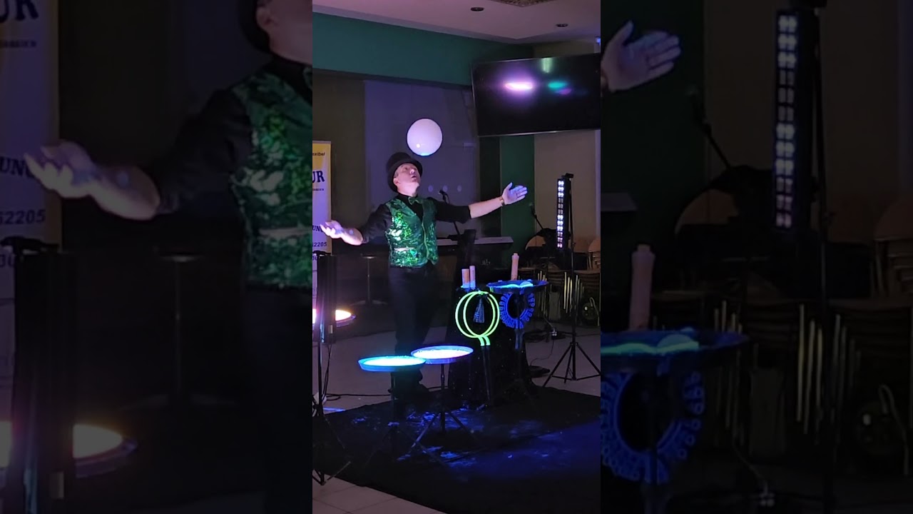 Neon Bubble Tricks by Egor Hahuleac | Hypnotic Bubble Art in Austria 🫧✨