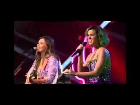 Katy Perry Kacey Musgraves Keep it to yourself Live CMT crossroads 2014