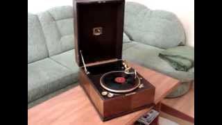 HMV 461 plays Static Strut by Louis ARMSTRONG