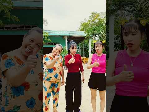Chiếc xe máy là của mọi người vậy bé nhí được gì