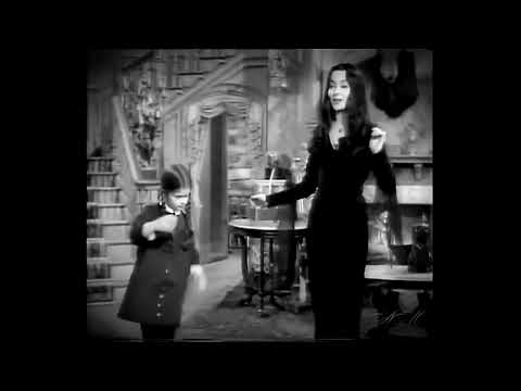 (𝒜ᵈᵈᵃᵐˢʄᵃᵐⁱˡʸժׁׅ݊ᵃⁿᶜⁱⁿᵍ) Empire of The Sun - Walking On A Dream