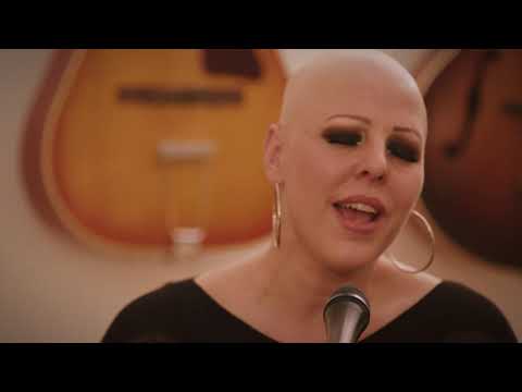 Nell Bryden - Smoke In My Heart (Live)