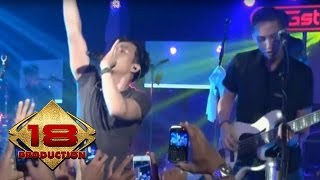 Download lagu NOAH - Menghapus Jejakmu  (Live Konser Semarang 26 Februari 2014) mp3