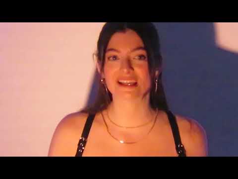 Stoned at the Nail Salon ❤ Lorde - live @ Casino De Paris 2022 (Solar ☀️ Power Tour)