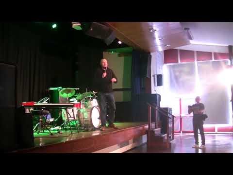 Al Murray opens tribute to legendary drum coach Bob Armstrong