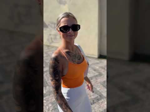 🤫😈 Manchmal sagt ein Blick mehr als tausend Worte… Was denkst du, steckt dahinter?